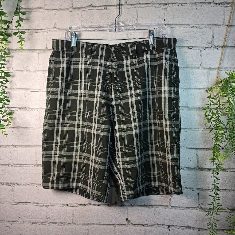MENS HAGGAR H26 SHORTS BLACK GRAY PLAID SIZE 34 GOLF  100% POLYESTER  EUC